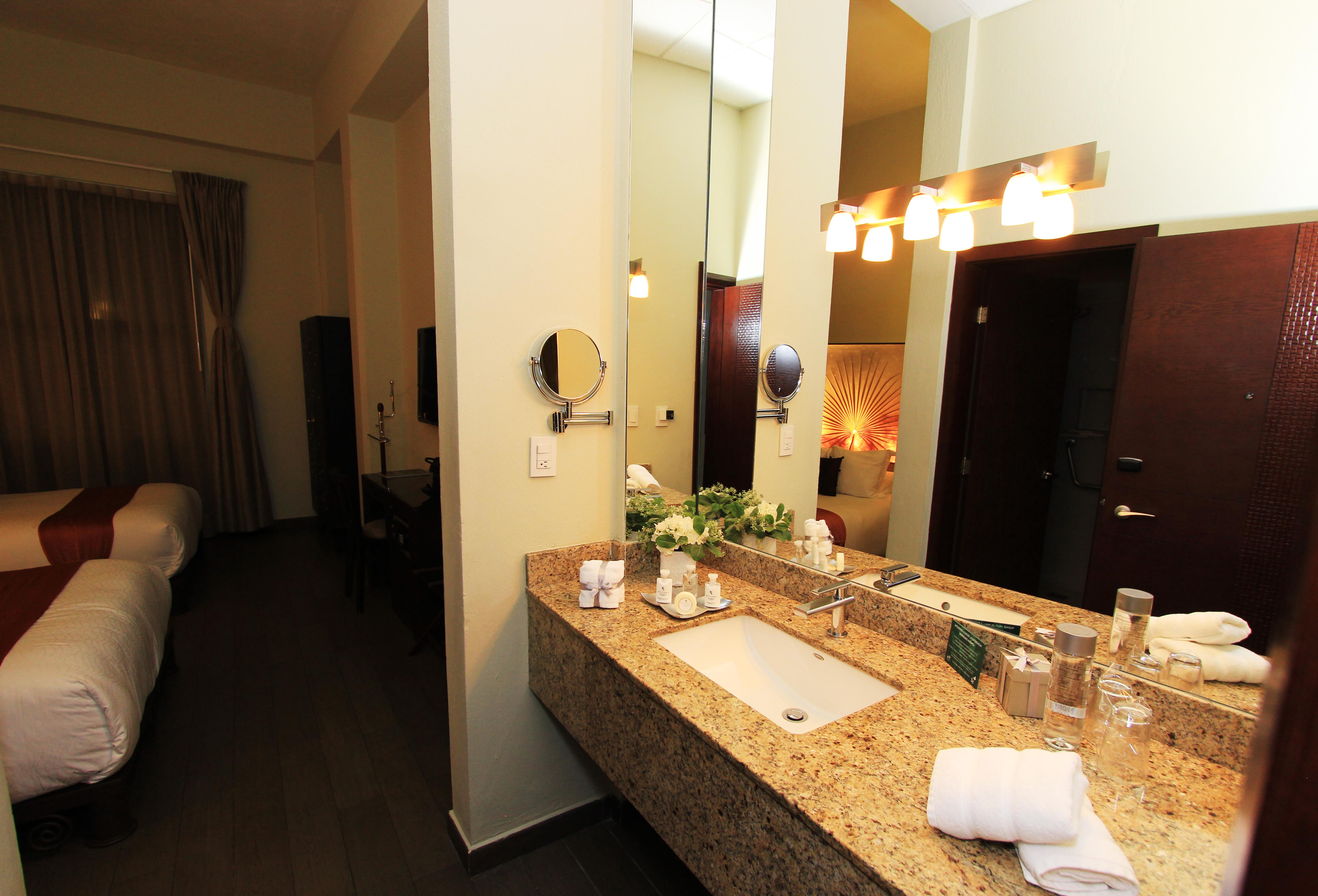 Plaza Gallery Hotel Boutique Сан-Крістобаль-де-лас-Касас Екстер'єр фото
