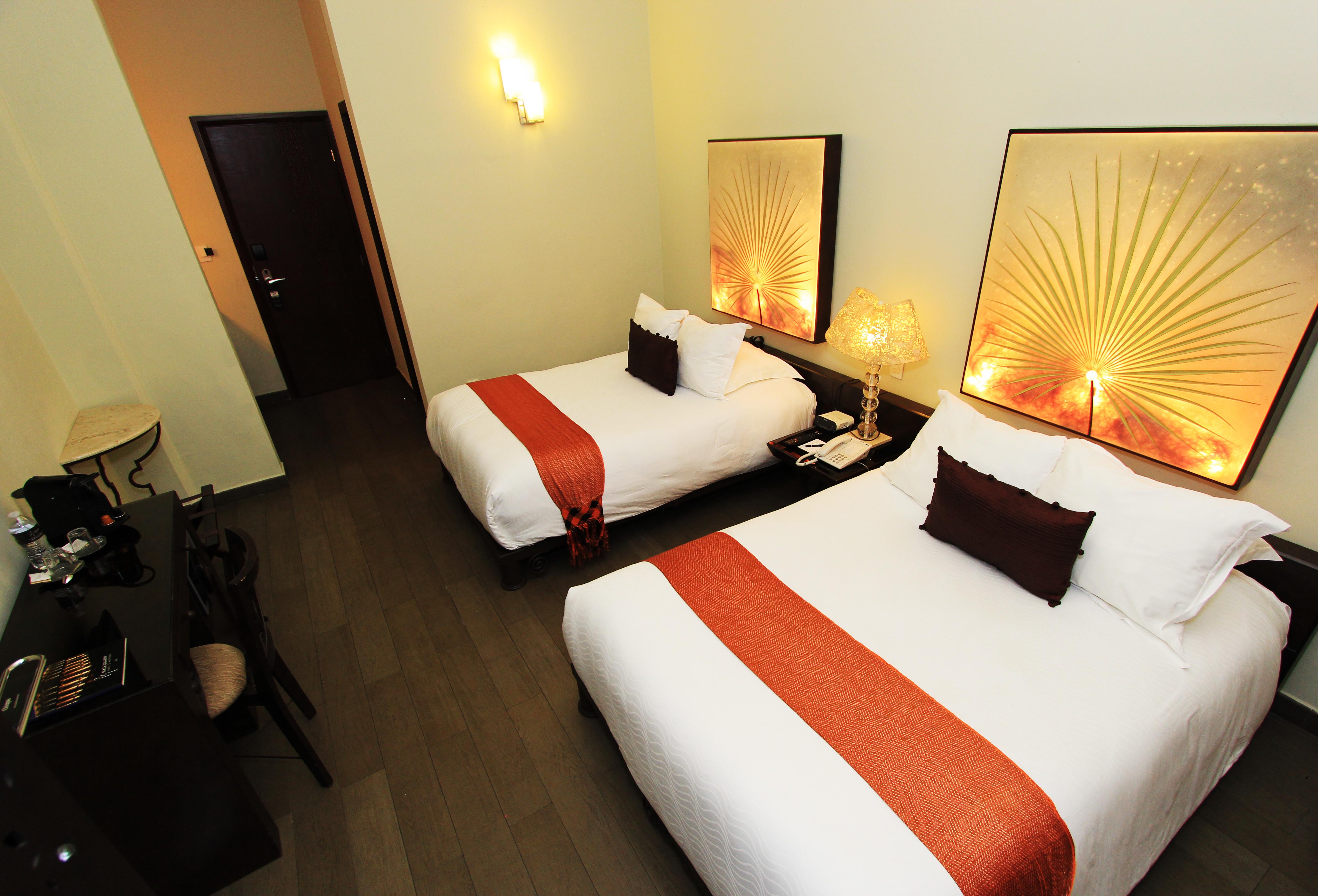 Plaza Gallery Hotel Boutique Сан-Крістобаль-де-лас-Касас Екстер'єр фото