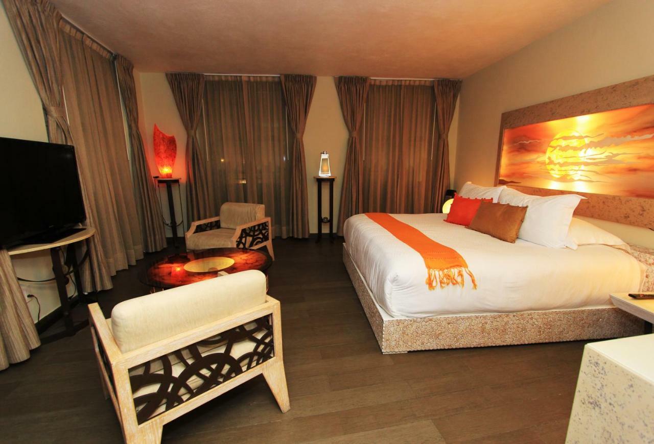 Plaza Gallery Hotel Boutique Сан-Крістобаль-де-лас-Касас Екстер'єр фото